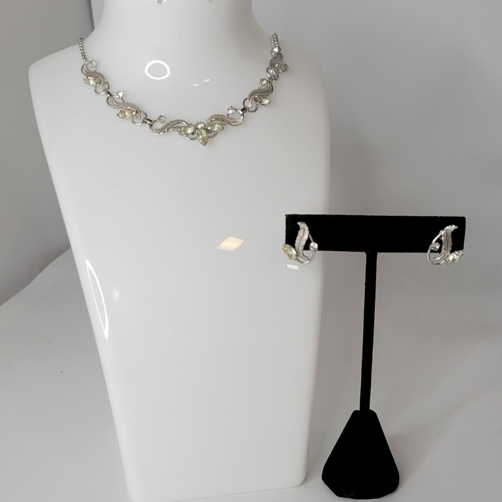 ▪︎Vtg Van Dell Jewelry Set